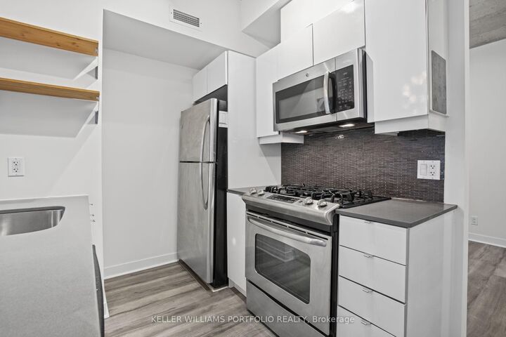 Property Photo:  127 Queen Street E 507  ON M5C 1S3 