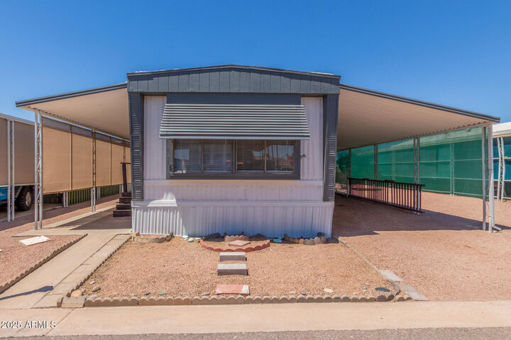 Property Photo: 1363 N Plaza Drive 6 AZ 85120