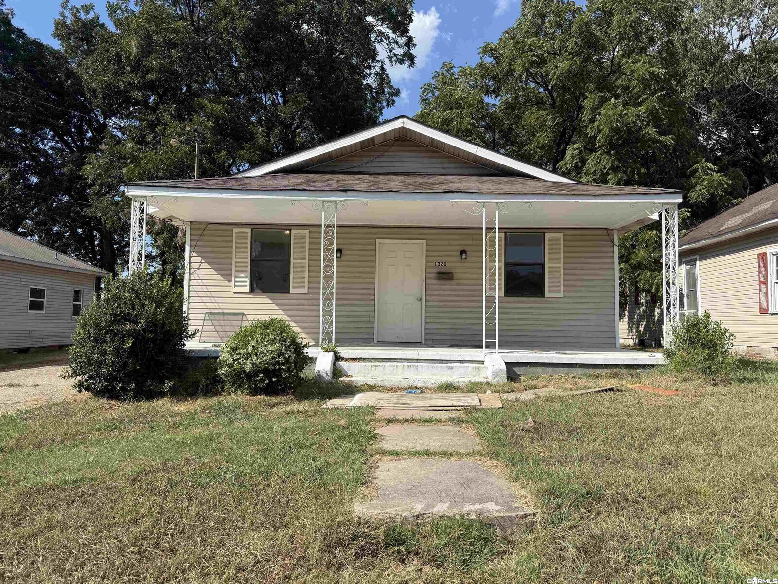 Property Photo: 1320 Huntington AR 72401