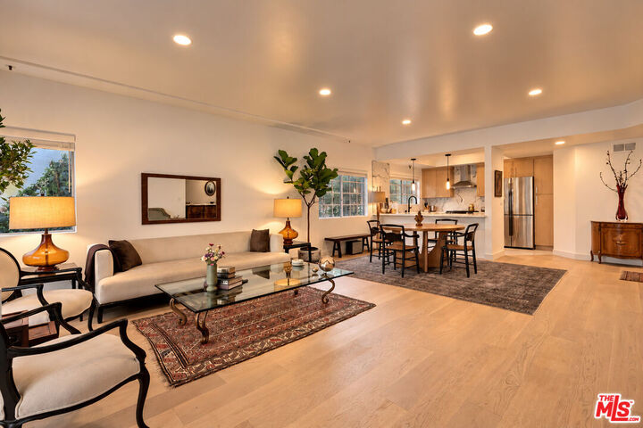 Property Photo:  10475 Ashton Ave, Unit 105  CA 90024 