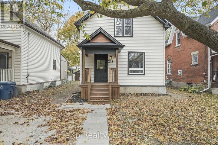 Property Photo:  242 Brunswick Street  ON N5A 3M4 