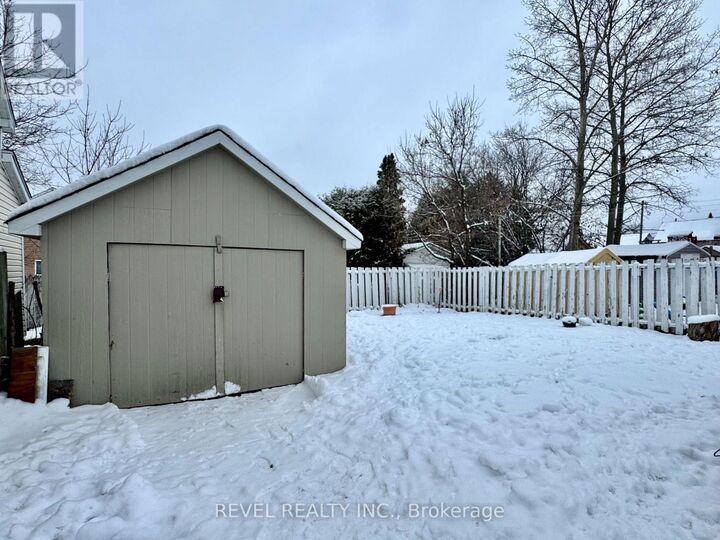 Property Photo:  54 Windsor Avenue  ON P4N 3A9 