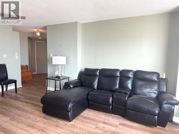 Property Photo:  75 Riverside Drive East 1609  ON N9A 7C4 