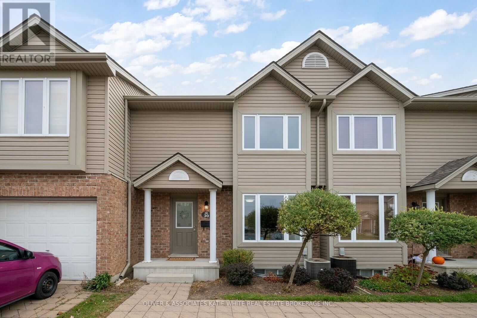 Property Photo:  1600 Mickleborough Drive 20  ON N6G 5R9 