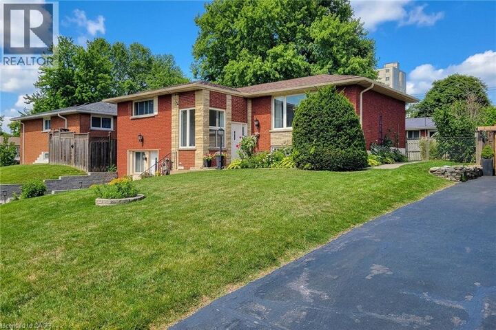 Photo de la propriété: 5 Lynford Avenue ON L9A 2L8