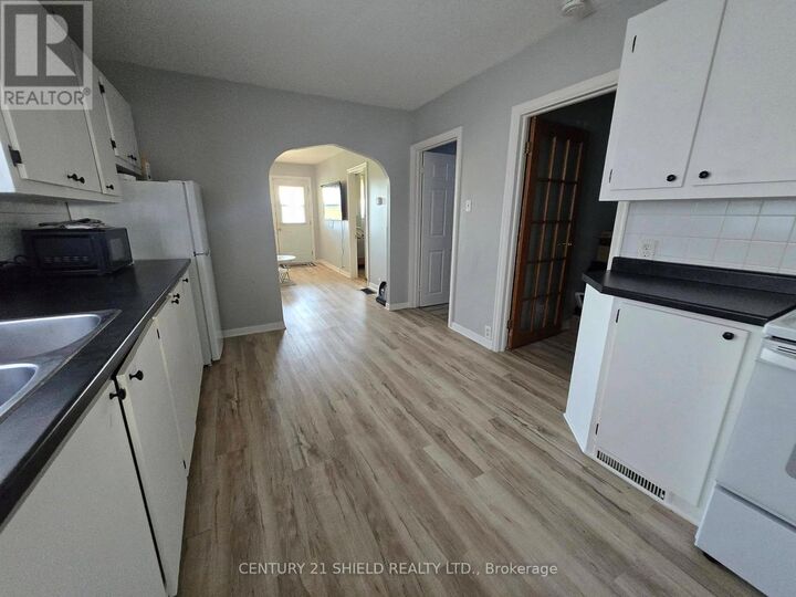 Property Photo:  48 Danis Street  ON K6H 5G2 
