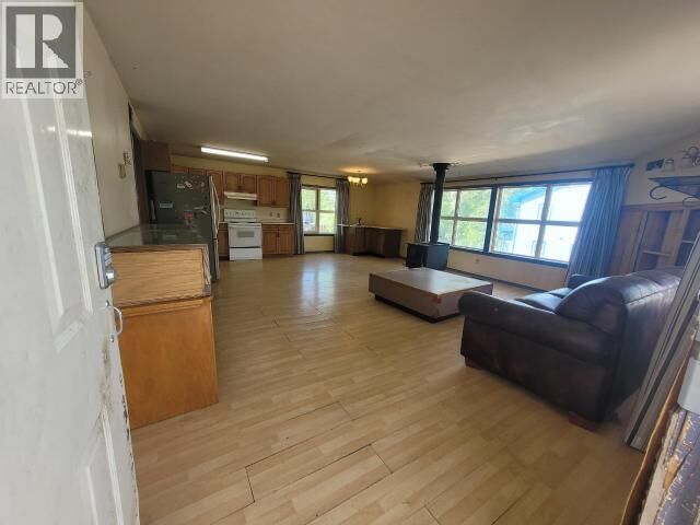 Property Photo:  941 8th Avenue  YT Y0B 1G0 