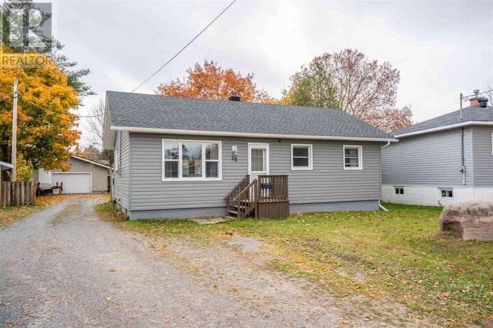 Property Photo:  65 Anna St  ON P6B 3S7 
