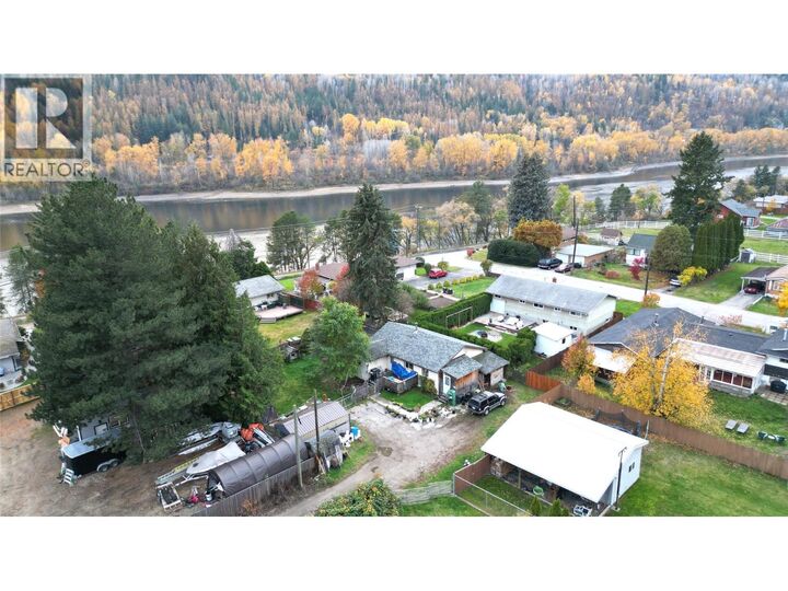 Property Photo:  2883B Broadwater Road  BC V0G 1X0 