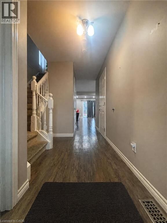 Property Photo:  138 Heiman Street Upper  ON N2M 3L9 