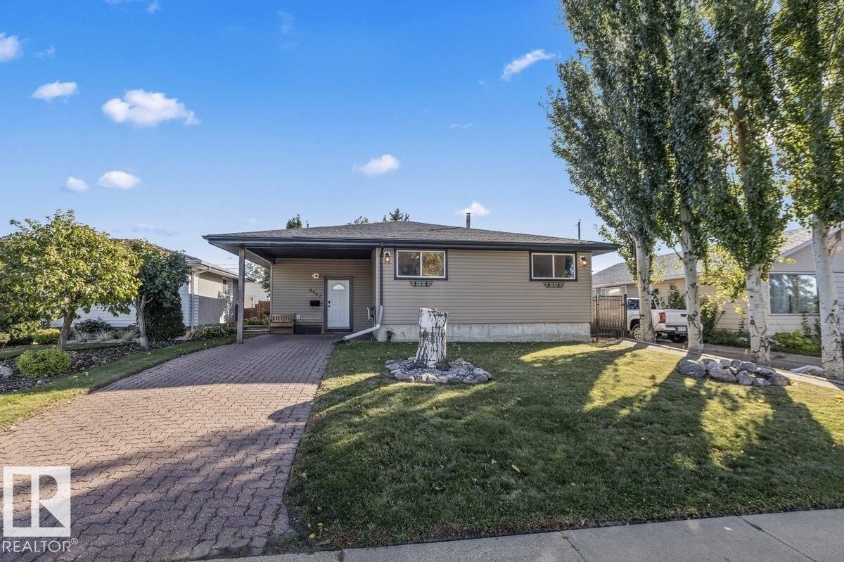 Property Photo: 8907 136 Avenue NW AB T5E 1V5