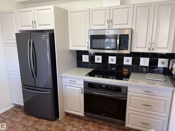 Property Photo: 10023 110 Street NW 434 AB T5K 1J5