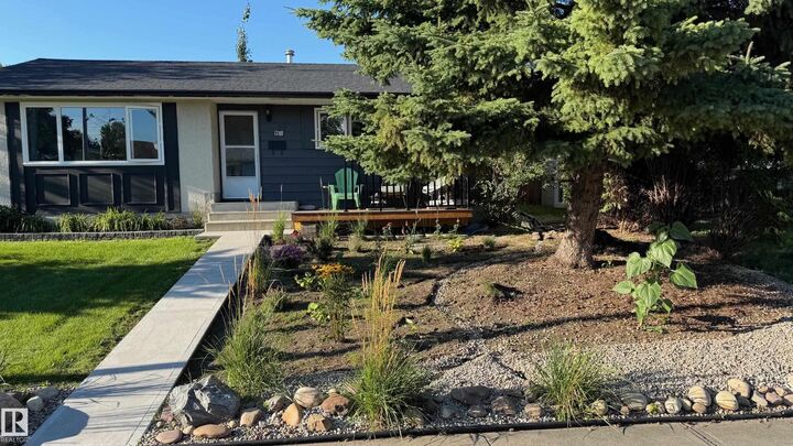 Property Photo:  22 Wapiti Drive  AB T9G 1R3 