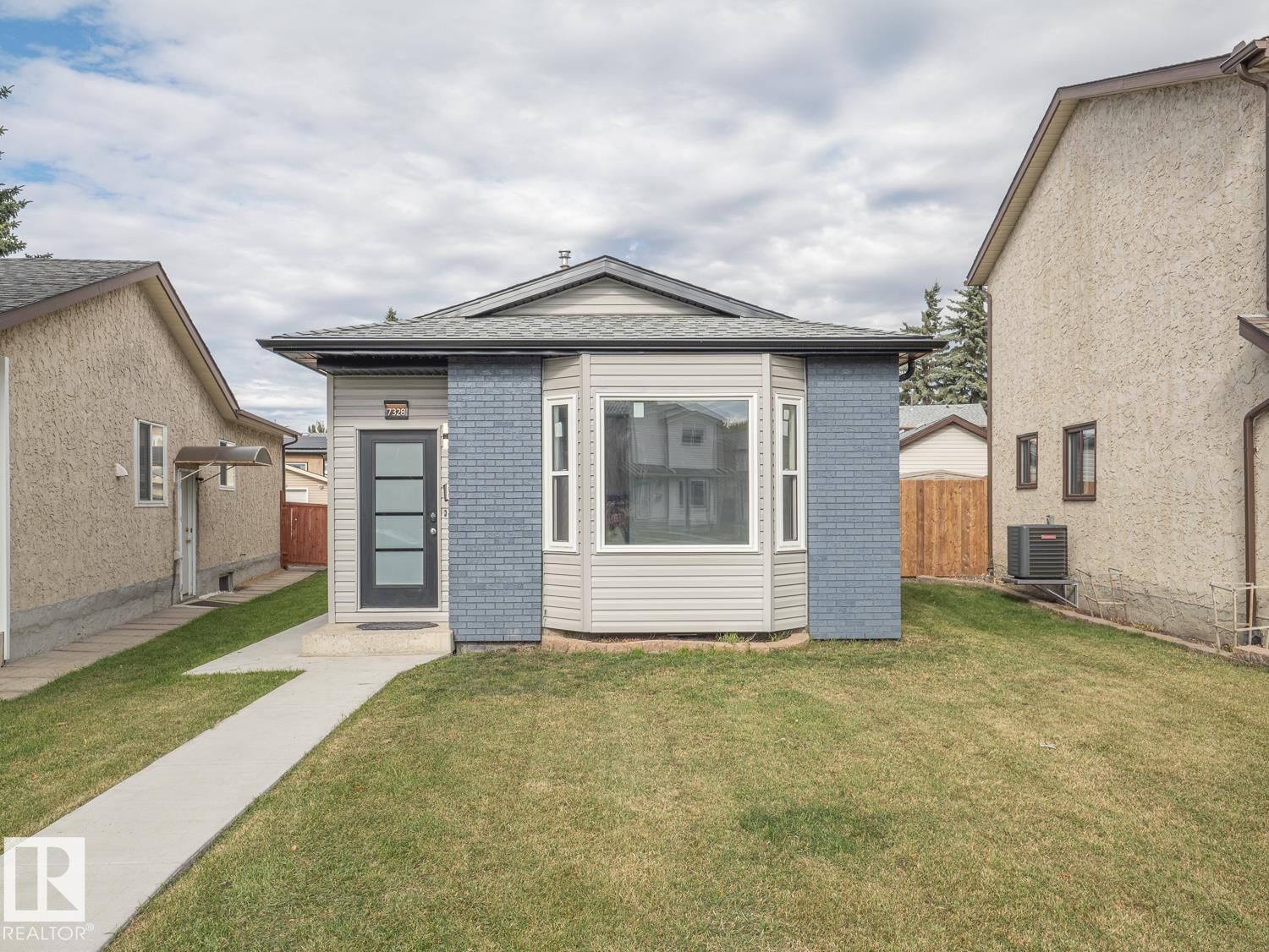 Property Photo:  7328 183B Street NW  AB T5T 3Z8 