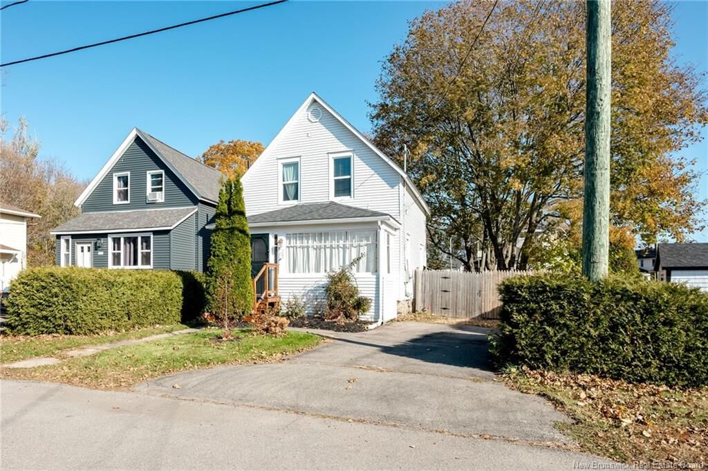 Property Photo: 12 Murray Avenue NB E4E 1J3