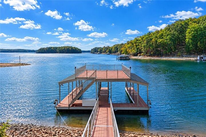 Property Photo:  7520 Williamsberg Drive  GA 30041 