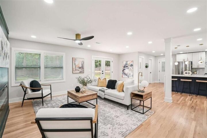 Property Photo:  5170 Chamblee Dunwoody Road  GA 30338 