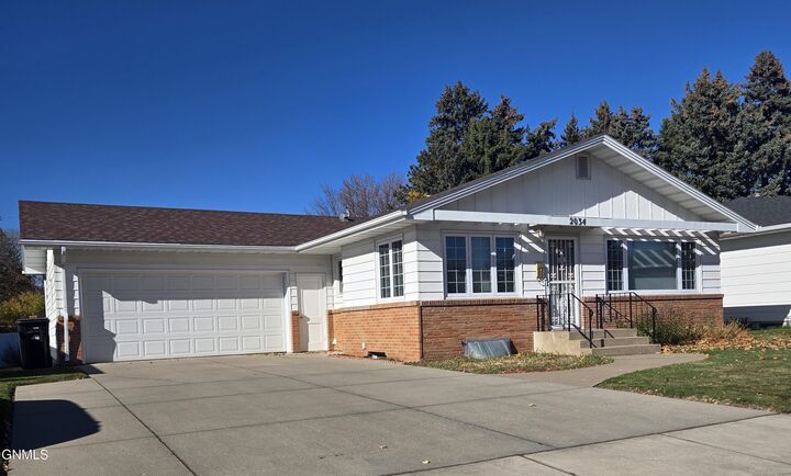 Property Photo:  2034 2nd Street N  ND 58501 