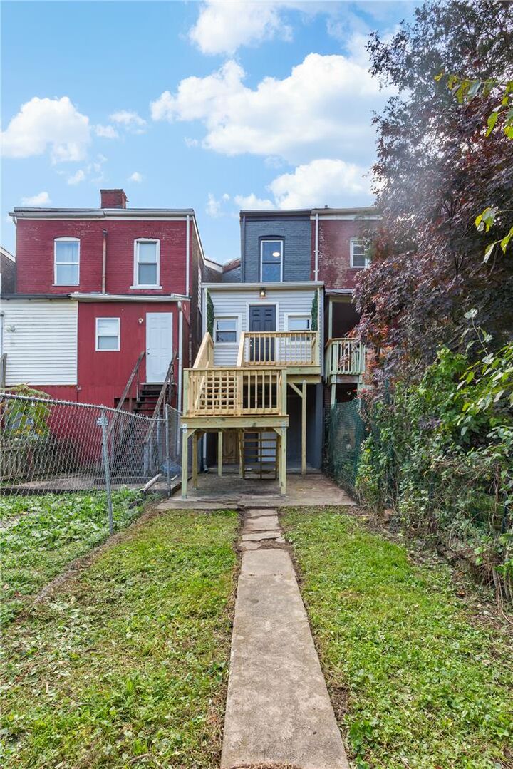 Property Photo:  1149 E 3rd Street  PA 18015 