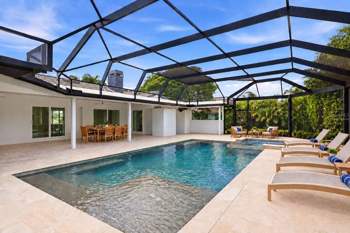 Property Photo:  312 Yacht Harbor Drive  FL 34229 