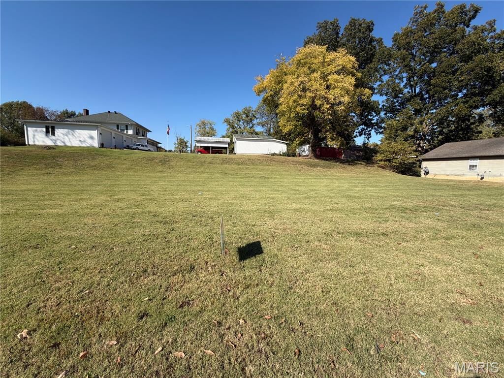 Property Photo: 665 Eastview Court MO 63755