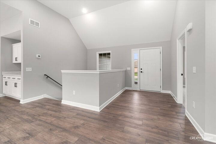 Property Photo: 908 Bainbridge Court IL 60548