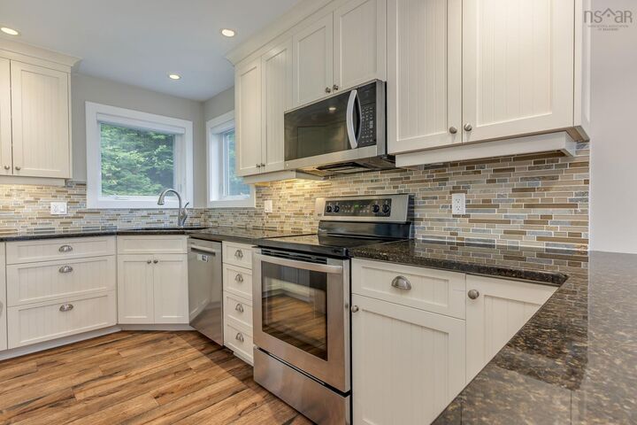 Property Photo:  12991 Peggys Cove Road  NS B3Z 2K3 