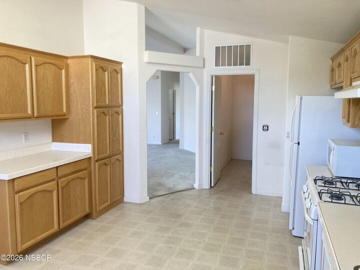 Property Photo:  1701 S Thornburg Street 76  CA 93458 