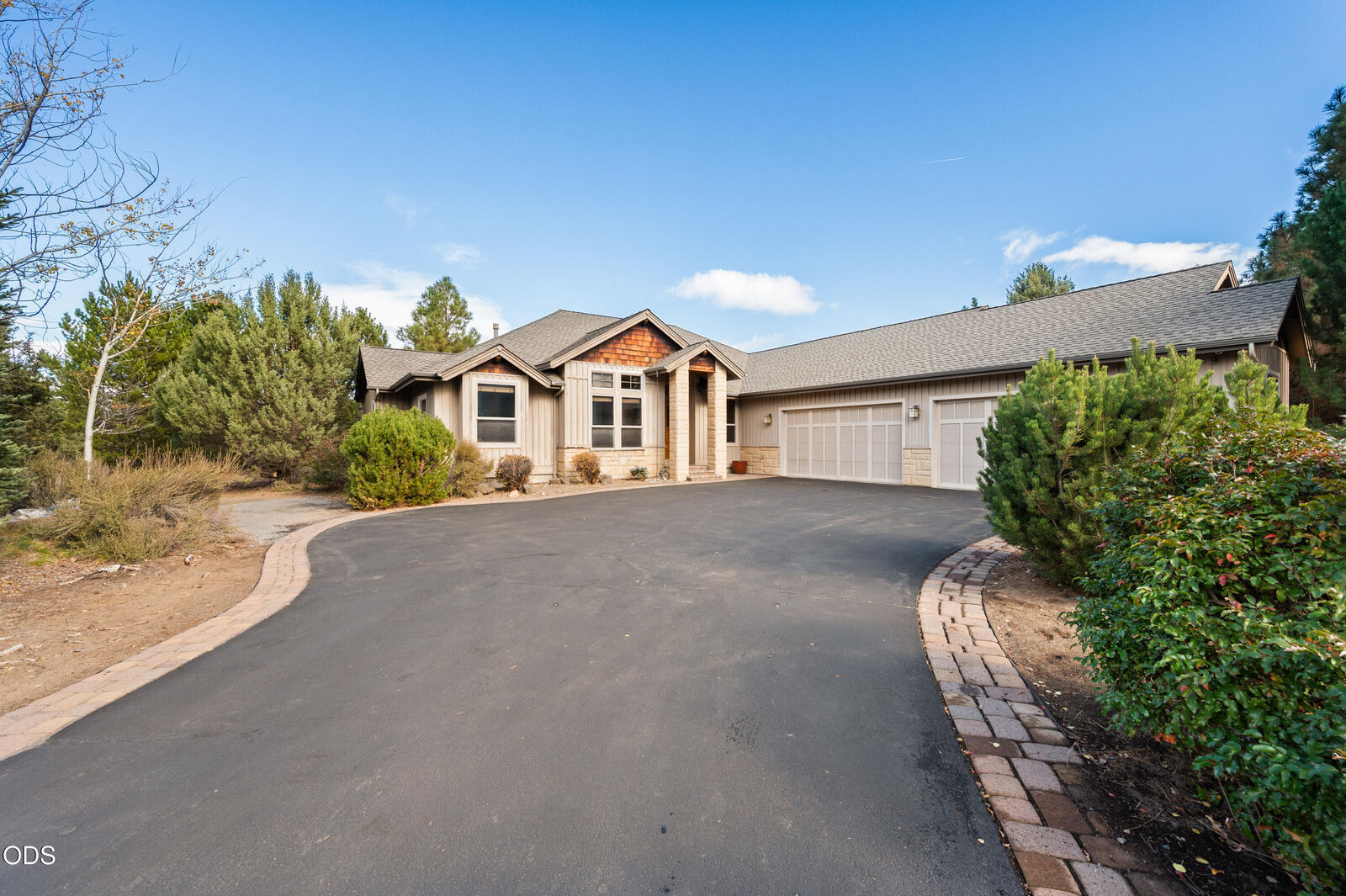 Property Photo:  60860 Raintree Drive  OR 97702 