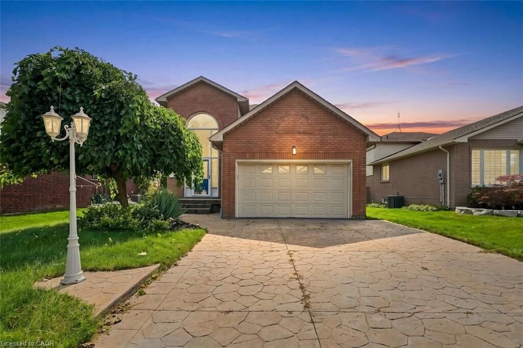Property Photo:  12 Sumner Crescent  ON L3M 5E2 