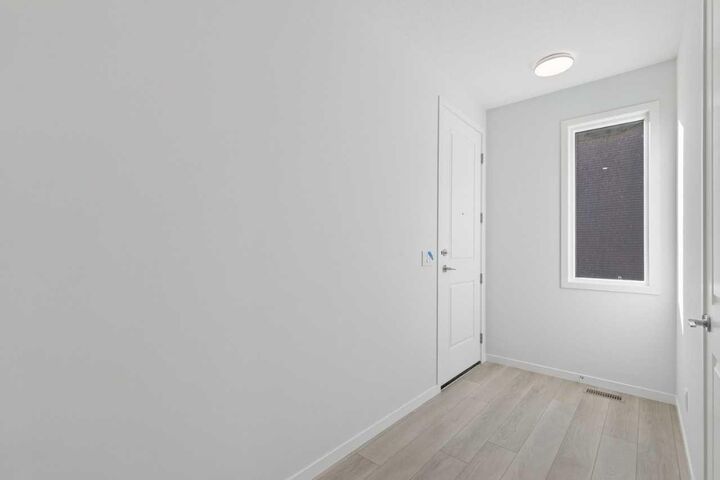 Property Photo:  468 Buffaloberry Manor SE  AB T3M 3K4 