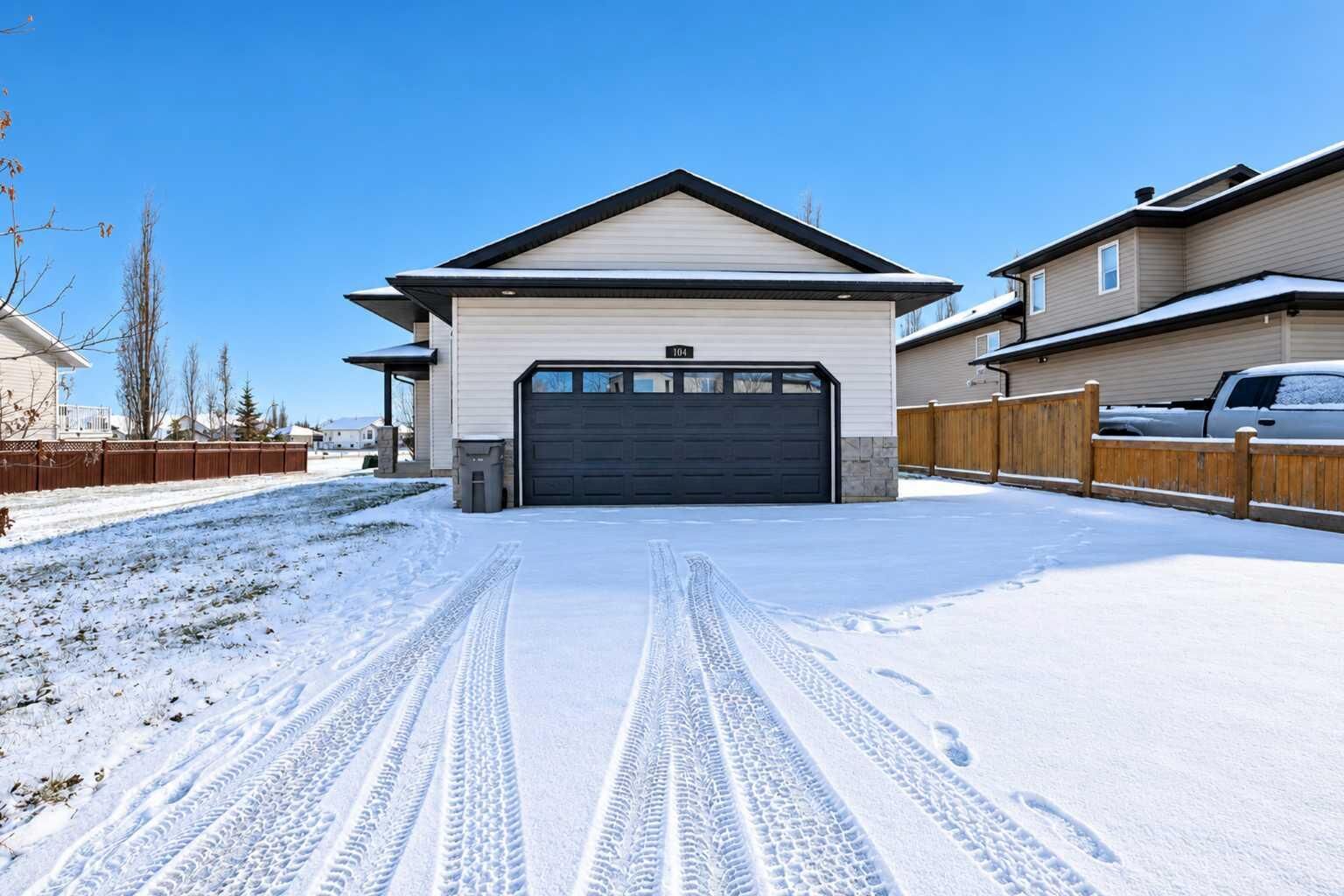 Property Photo:  104 Crystal Heights Lane  AB T8X 1R7 