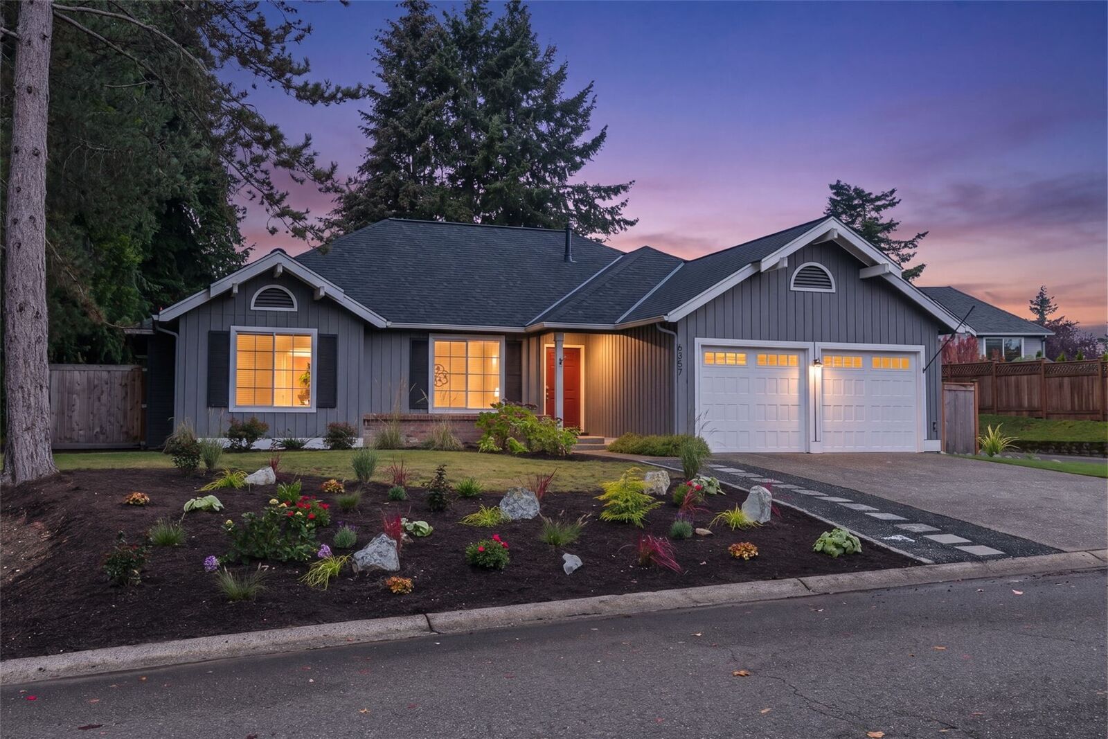 Property Photo: 6357 114th Avenue SE WA 98006