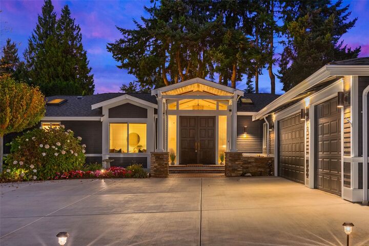 Property Photo: 24 Skagit Key WA 98006