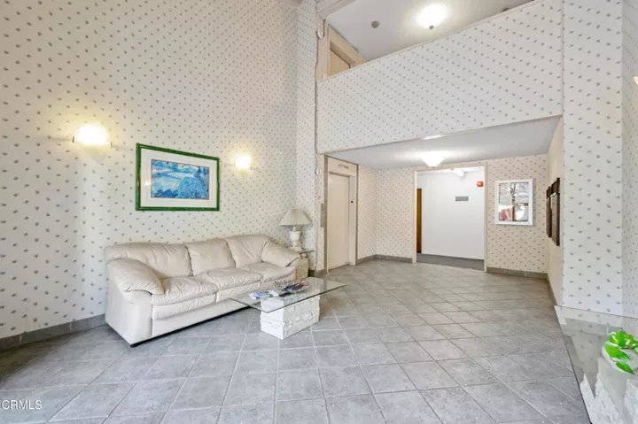 Property Photo:  4239 Via Arbolada 104  CA 90042 