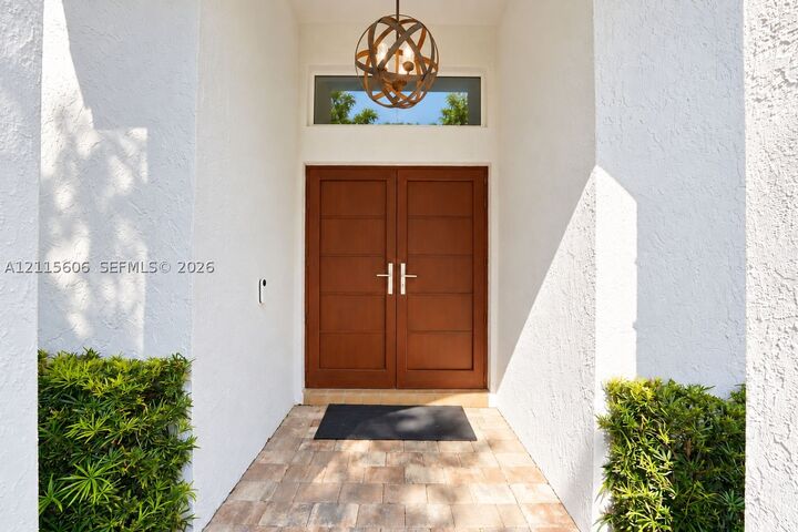 Property Photo:  2652 Palmer Pl 2652  FL 33332 