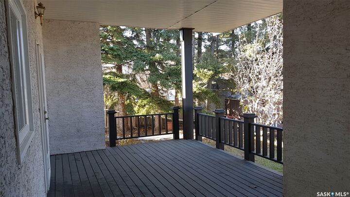 Property Photo:  402 Fourth Street  SK S0G 2S0 