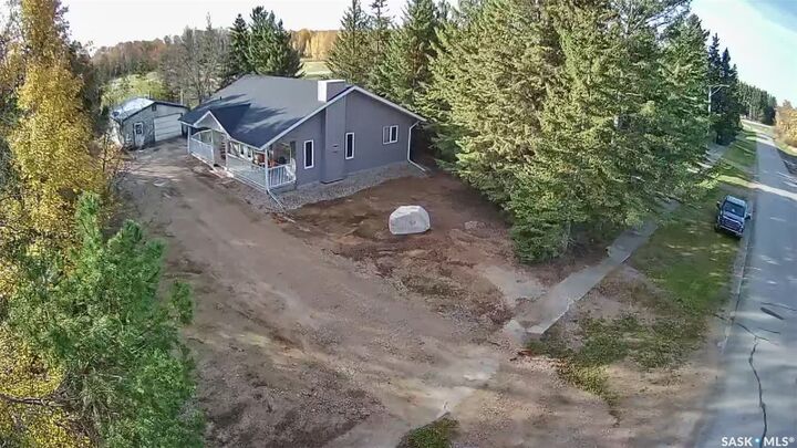 Property Photo:  431 Centre Street  SK S0K 2X0 