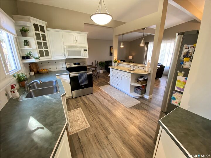 Property Photo:  153 Dalebrooke Drive  SK S3N 2N8 
