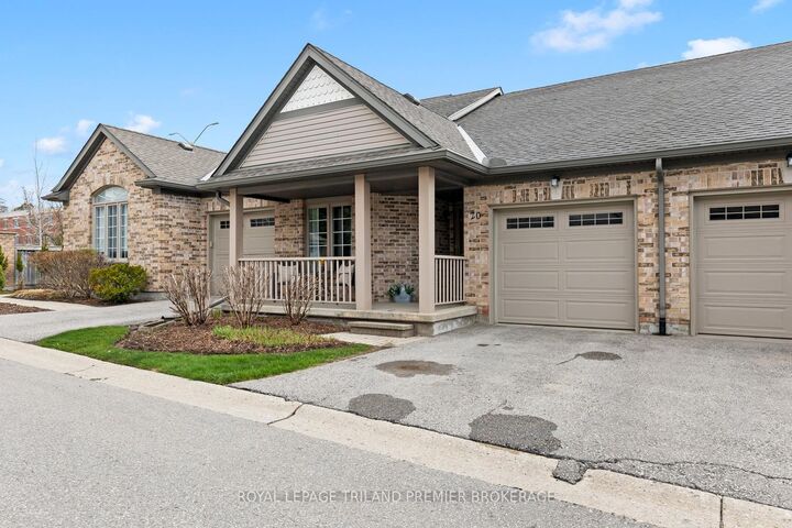 Property Photo:  215 North Centre Road 20  ON N5X 4E3 