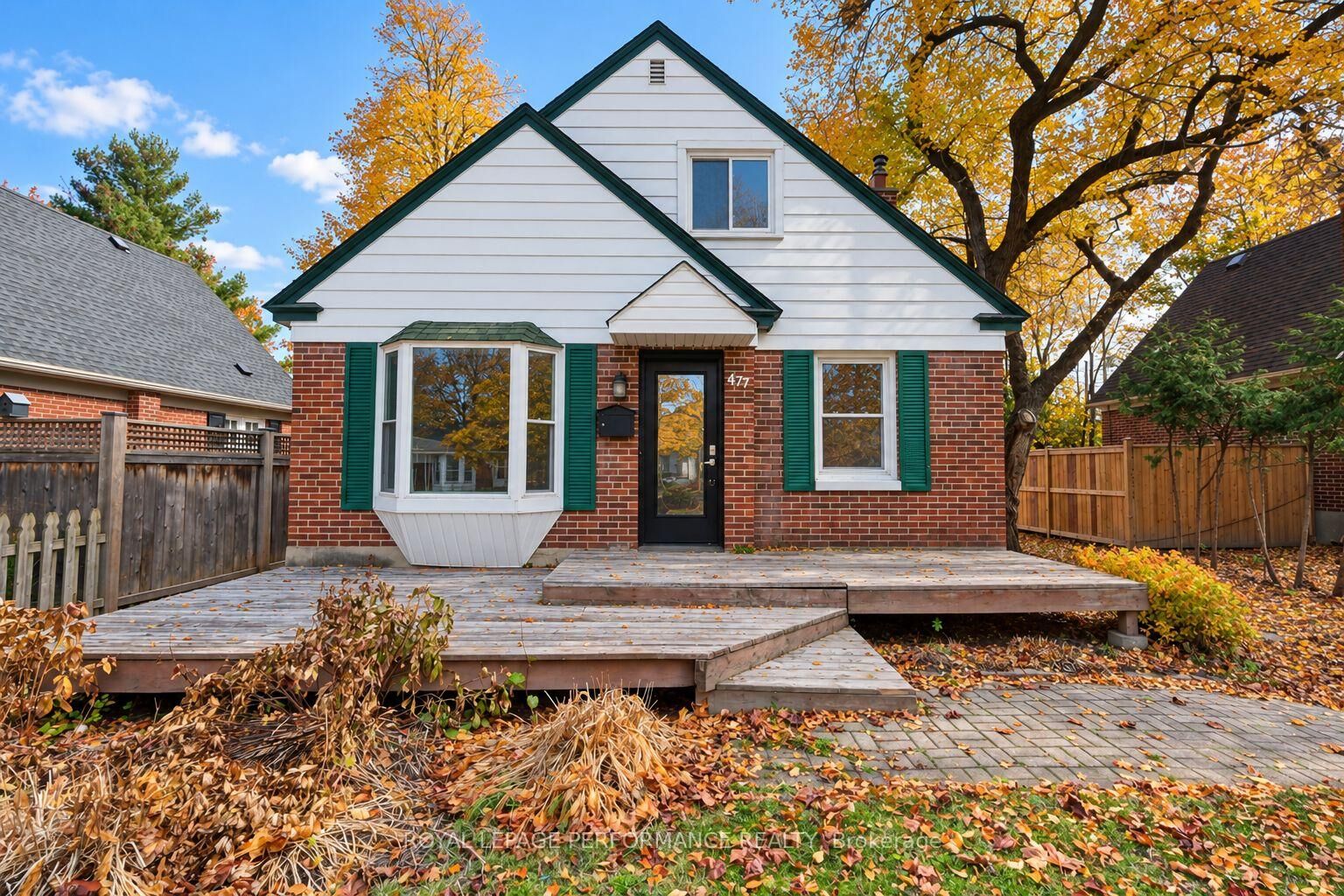 Property Photo:  477 Dawson Avenue  ON K1Z 5V6 