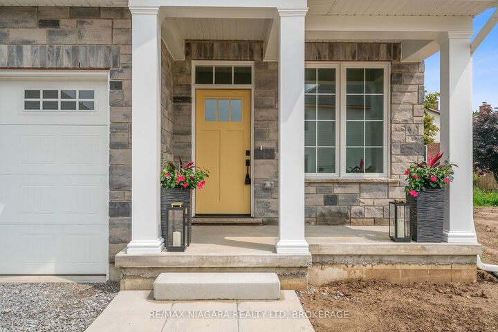 Property Photo: 76 Ivy Crescent ON L0S 1E6