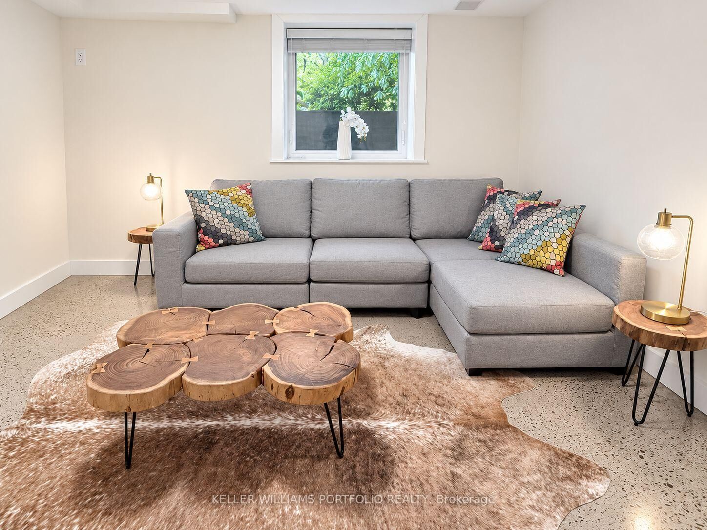 Property Photo:  172 High Park Avenue Bsmt  ON M6P 2S4 