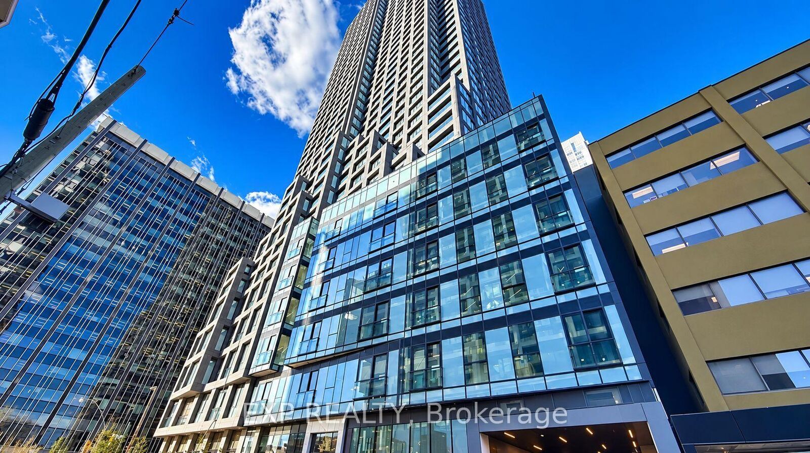 Property Photo: 20 Soudan Avenue 3301 ON M4S 1V5