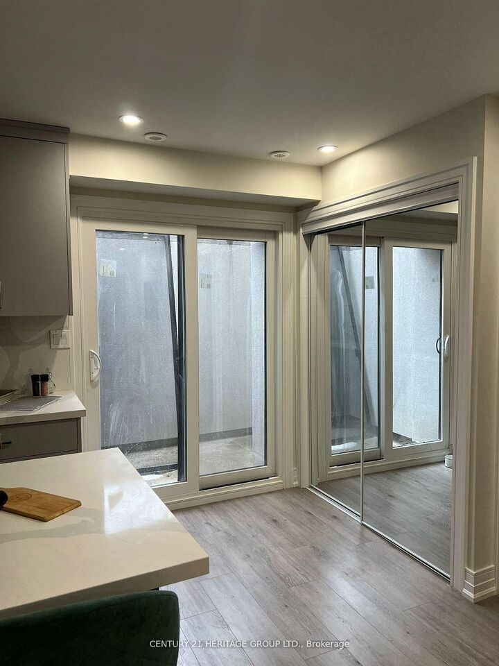 Property Photo:  24 Deepglade Crescent  ON M2J 1B4 