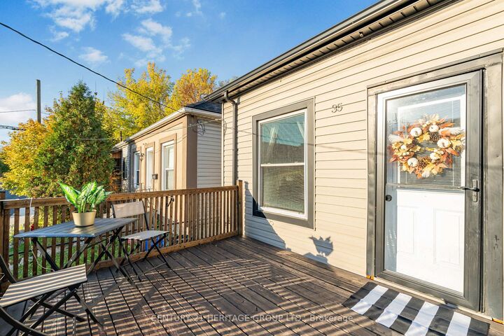 Property Photo:  35 Douglas Avenue  ON L8L 5P7 