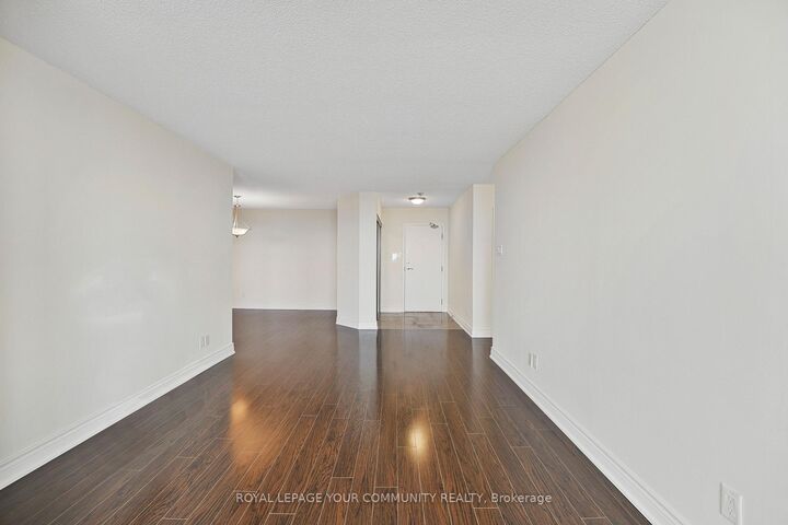 Property Photo:  120 Promenade Circle 1508  ON L4J 7W9 