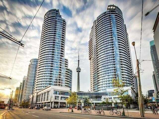 Photo de la propriété:  8 York Street 2702  ON M5J 2Y2 