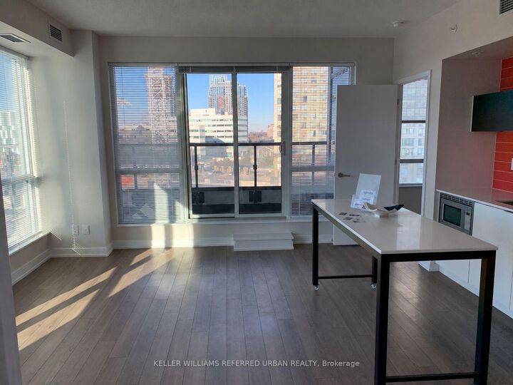 Property Photo:  20 Thomas Riley Road 504  ON M9B 1B3 