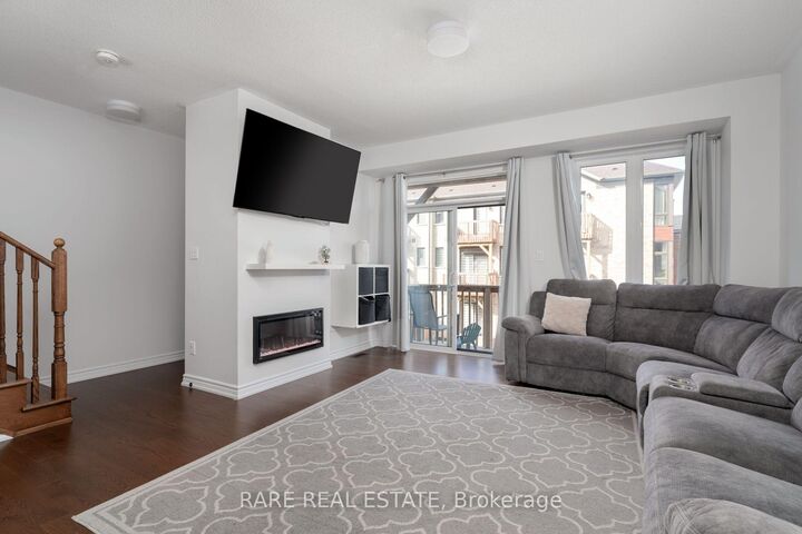 Property Photo:  47 Douet Lane  ON L1Z 0V4 